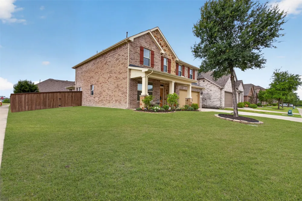 1637 Pike Drive Forney, TX 75126