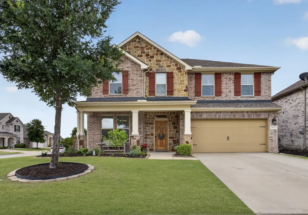 1637 Pike Drive Forney, TX 75126
