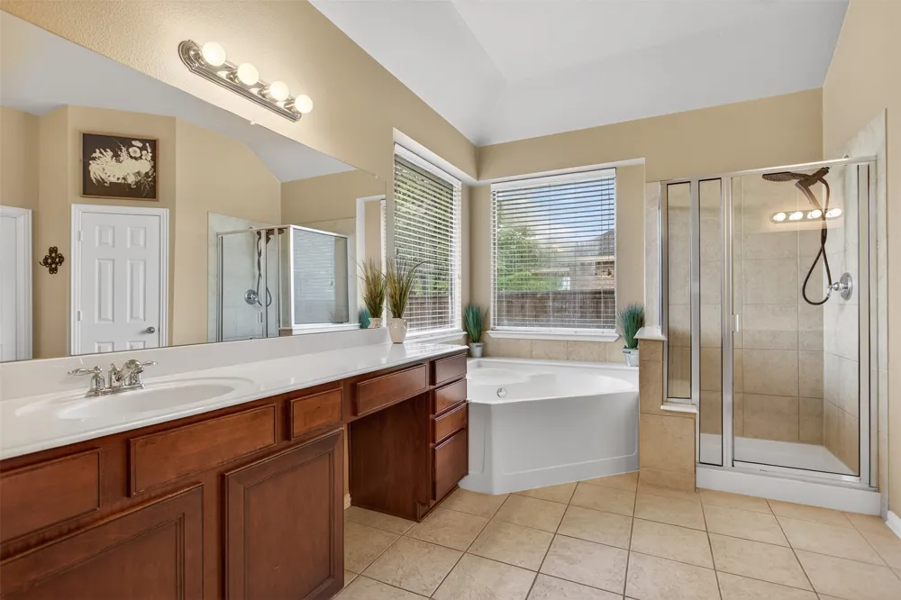 917 White Porch Avenue Forney, TX 75126