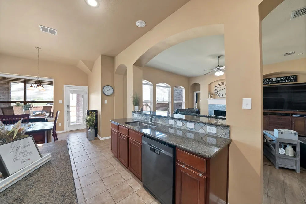 917 White Porch Avenue Forney, TX 75126