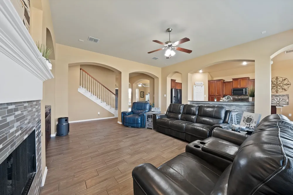917 White Porch Avenue Forney, TX 75126