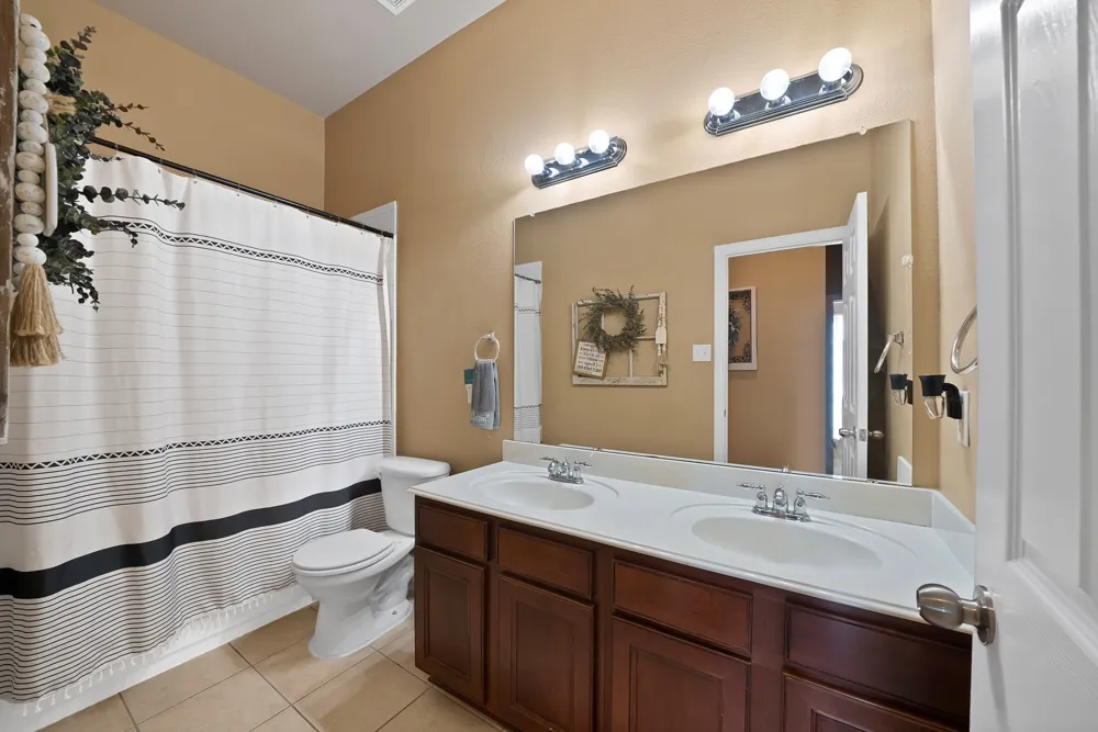 917 White Porch Avenue Forney, TX 75126