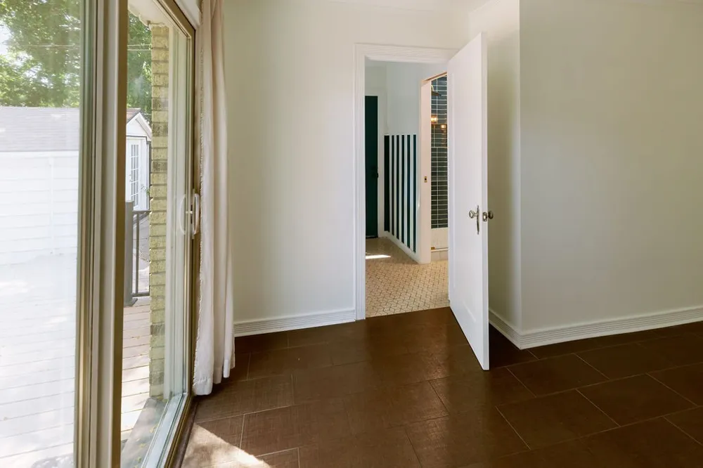 110 Briscoe Boulevard Dallas, TX 75211