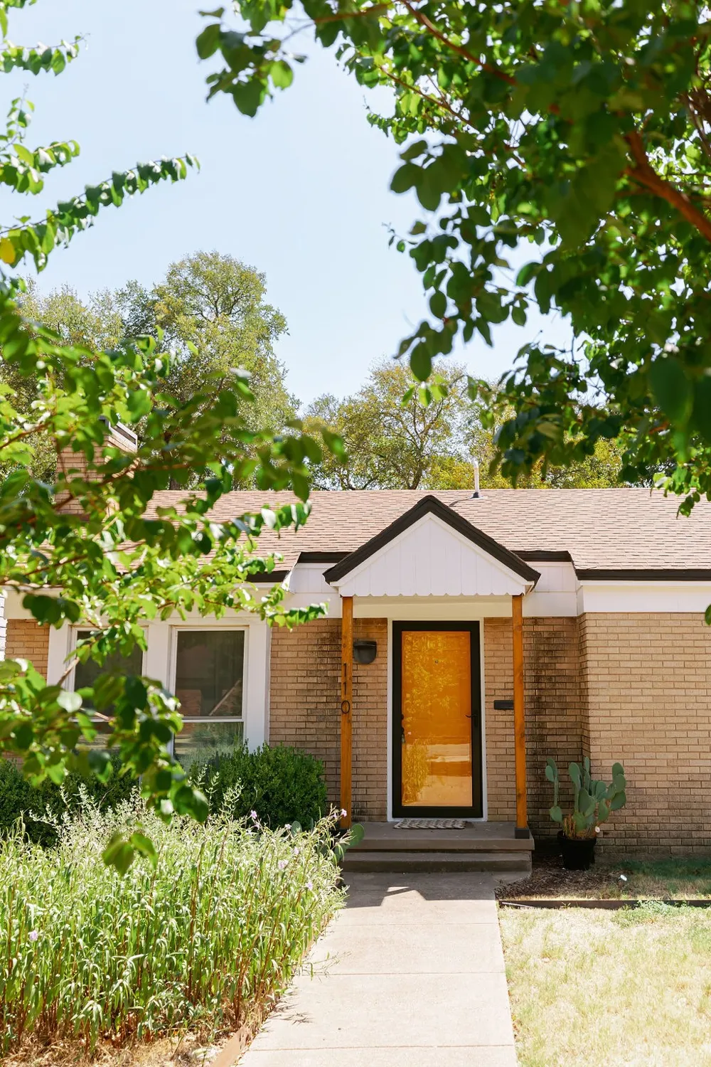 110 Briscoe Boulevard Dallas, TX 75211