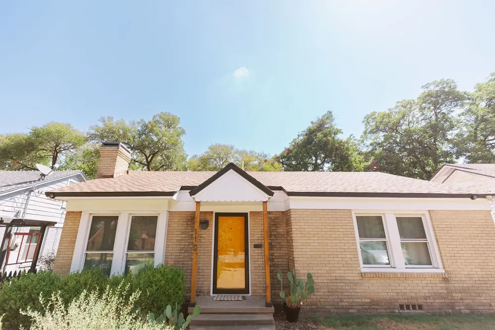 110 Briscoe Boulevard Dallas, TX 75211