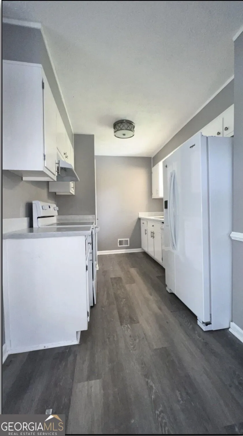 2894 Barry AVE SE Smyrna, GA 30082