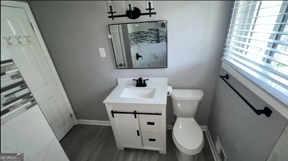 2894 Barry AVE SE Smyrna, GA 30082