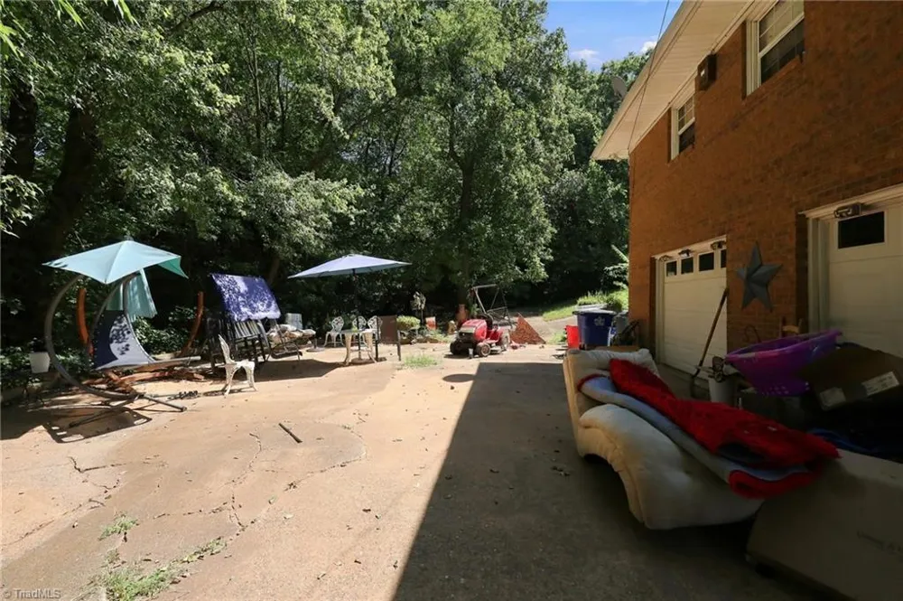 505 Kinard Drive Winston-Salem, NC 27101