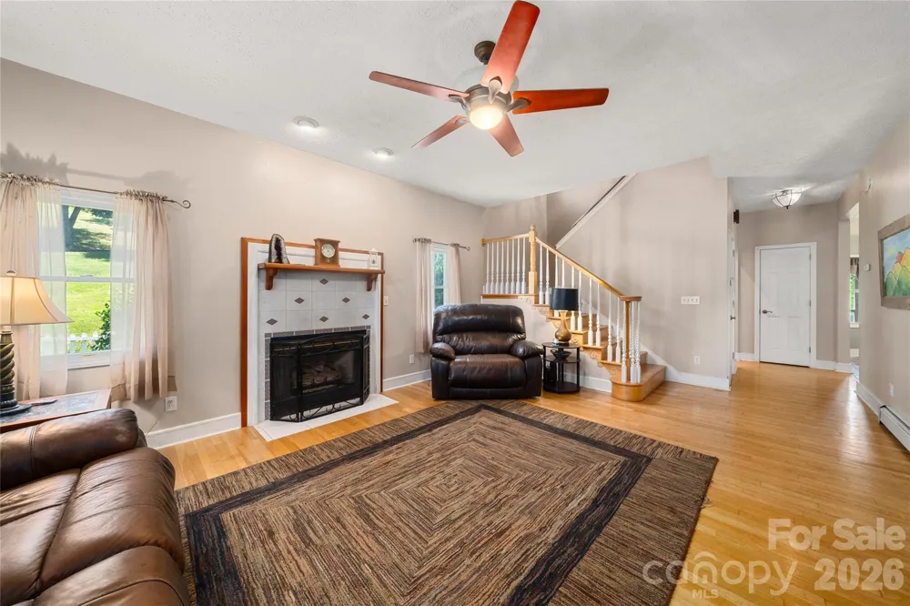 22 Dogwood Circle Burnsville, NC 28714