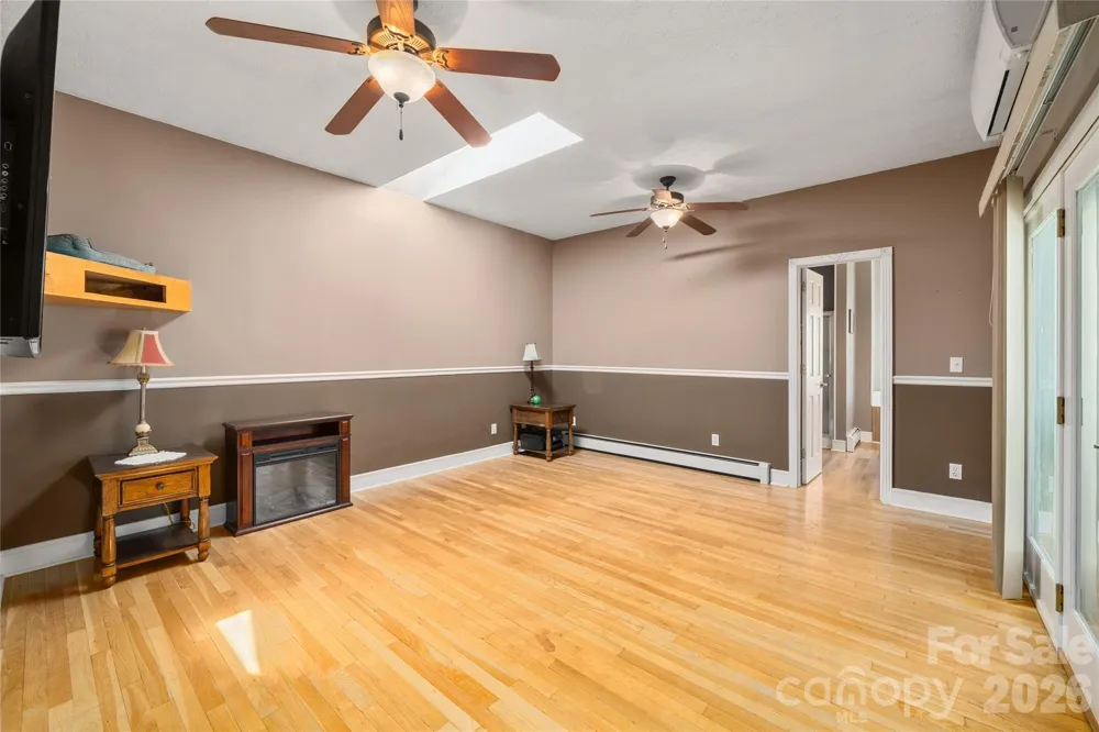 22 Dogwood Circle Burnsville, NC 28714