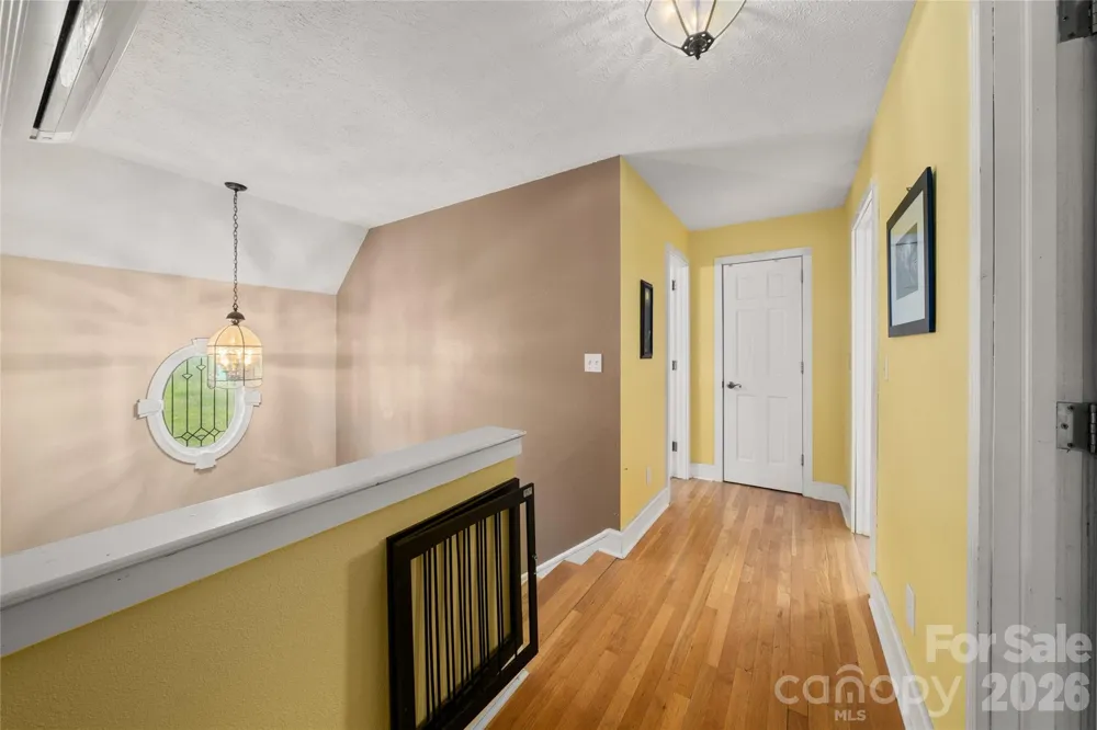 22 Dogwood Circle Burnsville, NC 28714