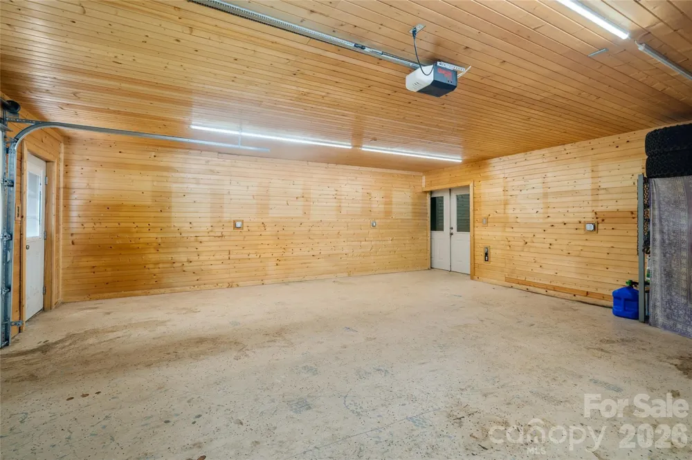 22 Dogwood Circle Burnsville, NC 28714