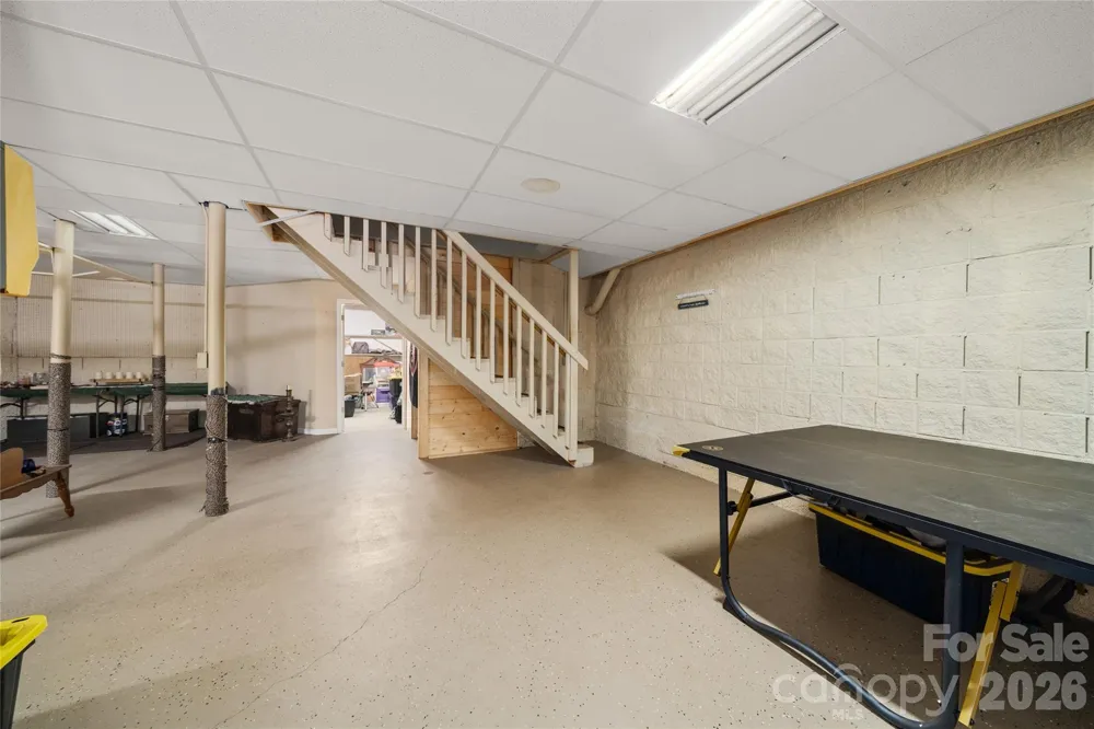 22 Dogwood Circle Burnsville, NC 28714