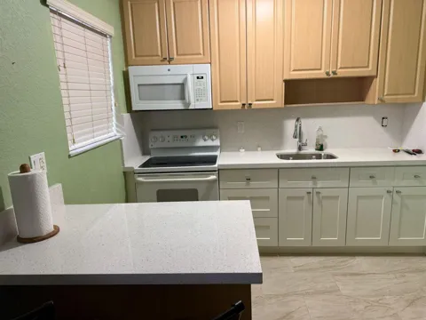 110 SE 2ND STREET #303