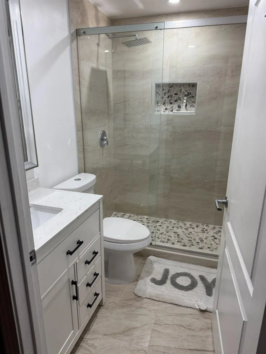 110 SE 2ND STREET #303 Hallandale Beach, FL 33009
