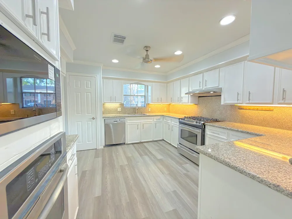5926 Queensgate Drive Houston, TX 77066