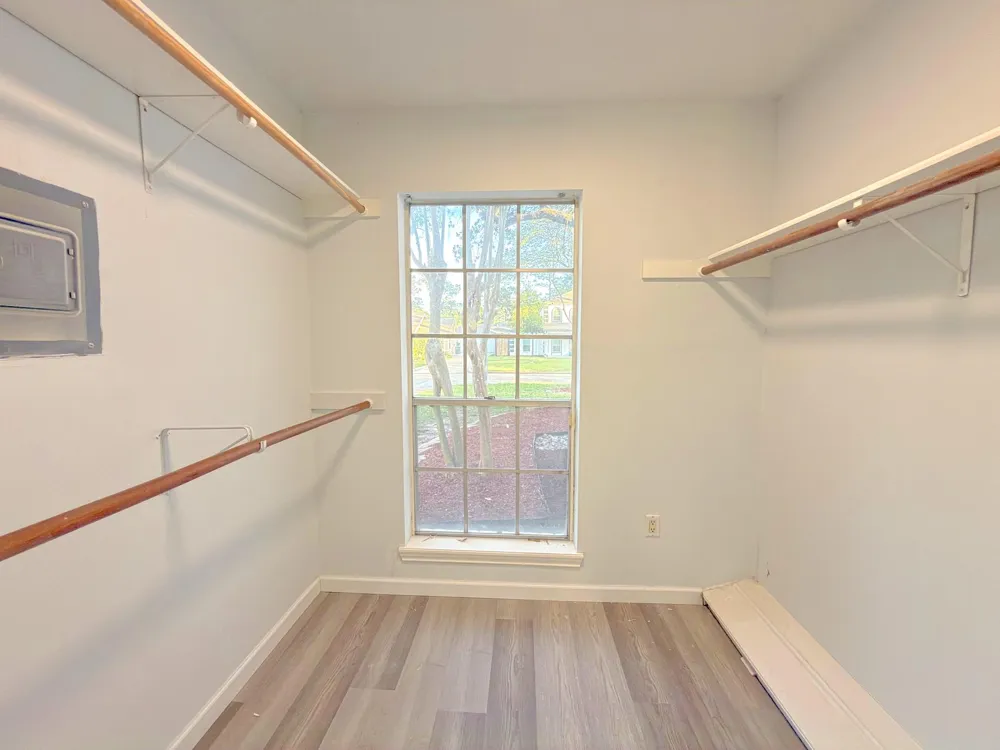 5926 Queensgate Drive Houston, TX 77066