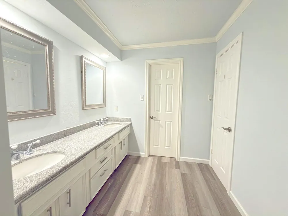 5926 Queensgate Drive Houston, TX 77066