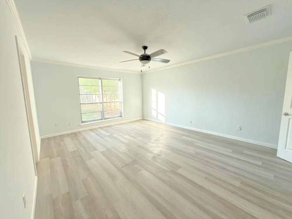 5926 Queensgate Drive Houston, TX 77066