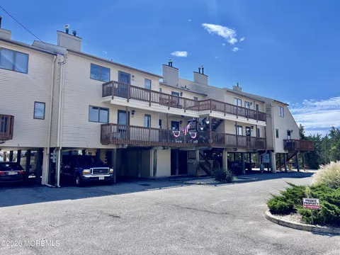 1153 Radio Road