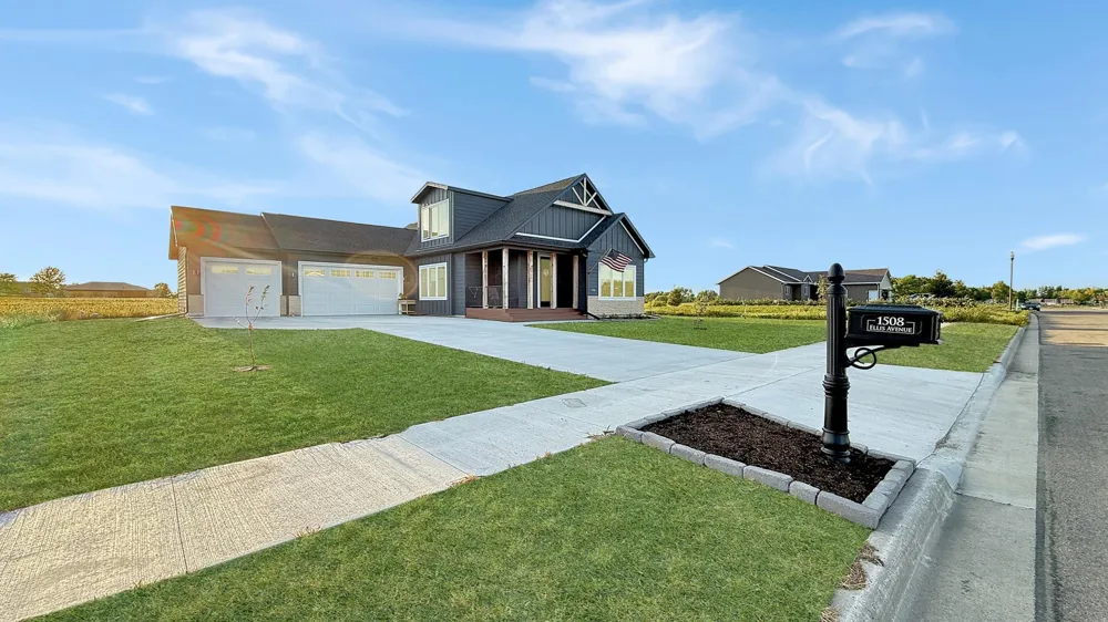 1508 Ellis Avenue Marshall, MN 56258