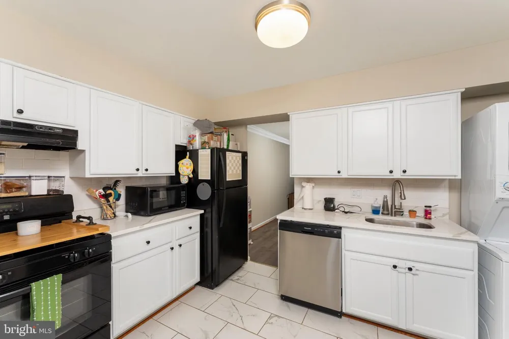 10059 IRONGATE WAY Manassas, VA 20109