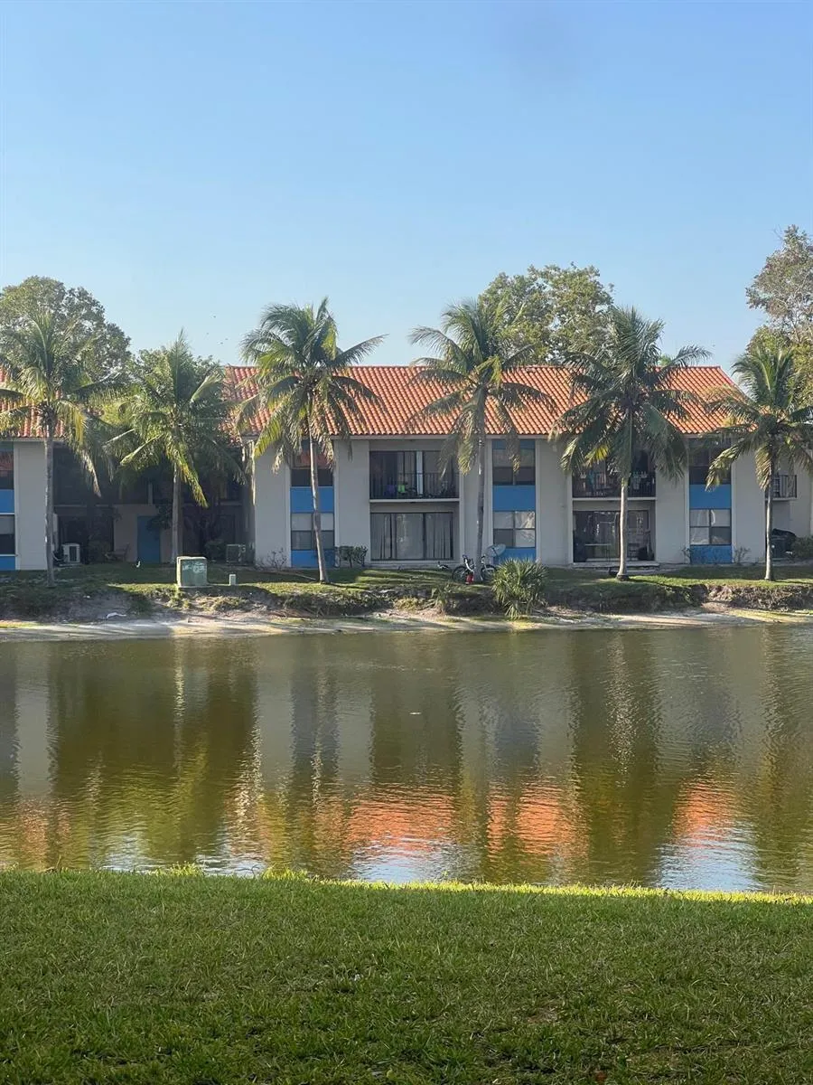 1520 WINDORAH WAY #A West Palm Beach, FL 33411