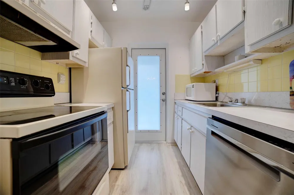 1801 Ocean Drive #201 Boynton Beach, FL 33426