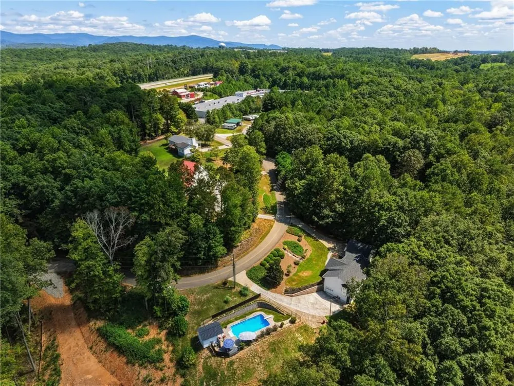 149 Hidden Creek Road Jasper, GA 30143