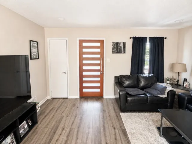 1300 Timberlake Circle Richardson, TX 75080