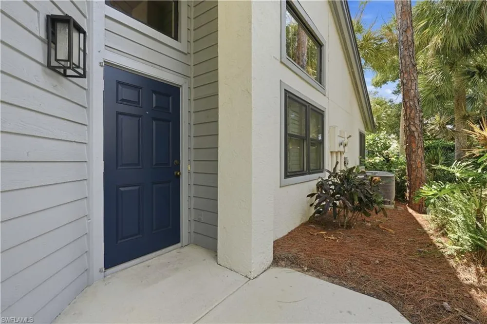 27067 Kindlewood Lane Bonita Springs, FL 34134