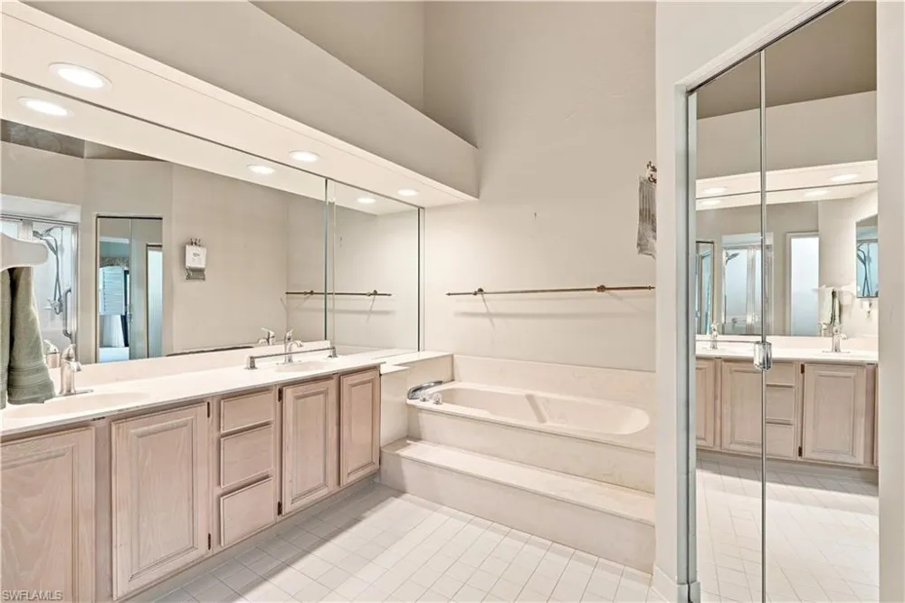 27067 Kindlewood Lane Bonita Springs, FL 34134