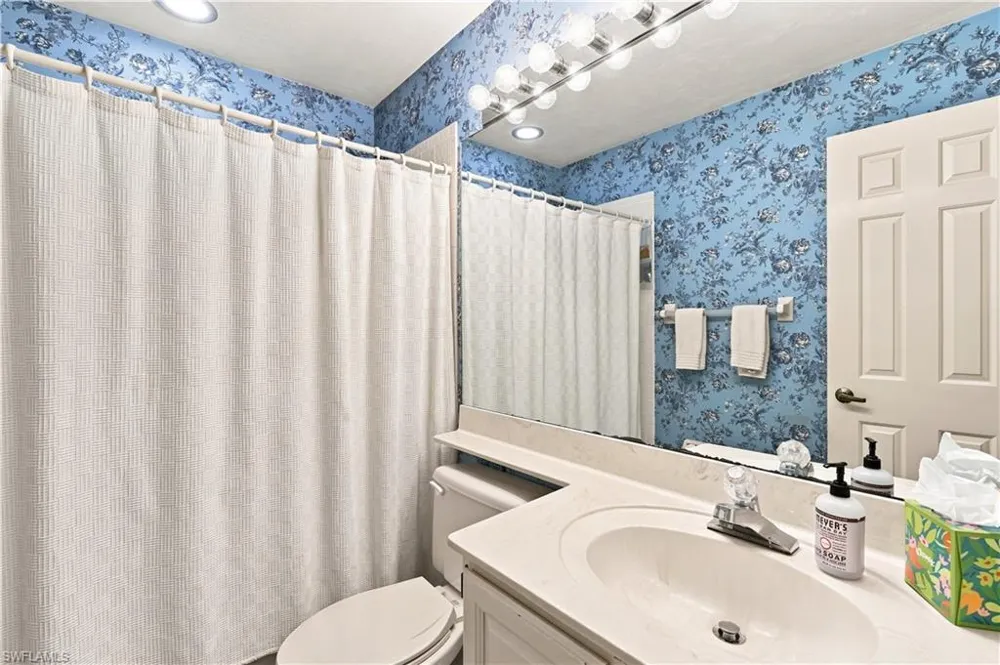 27067 Kindlewood Lane Bonita Springs, FL 34134