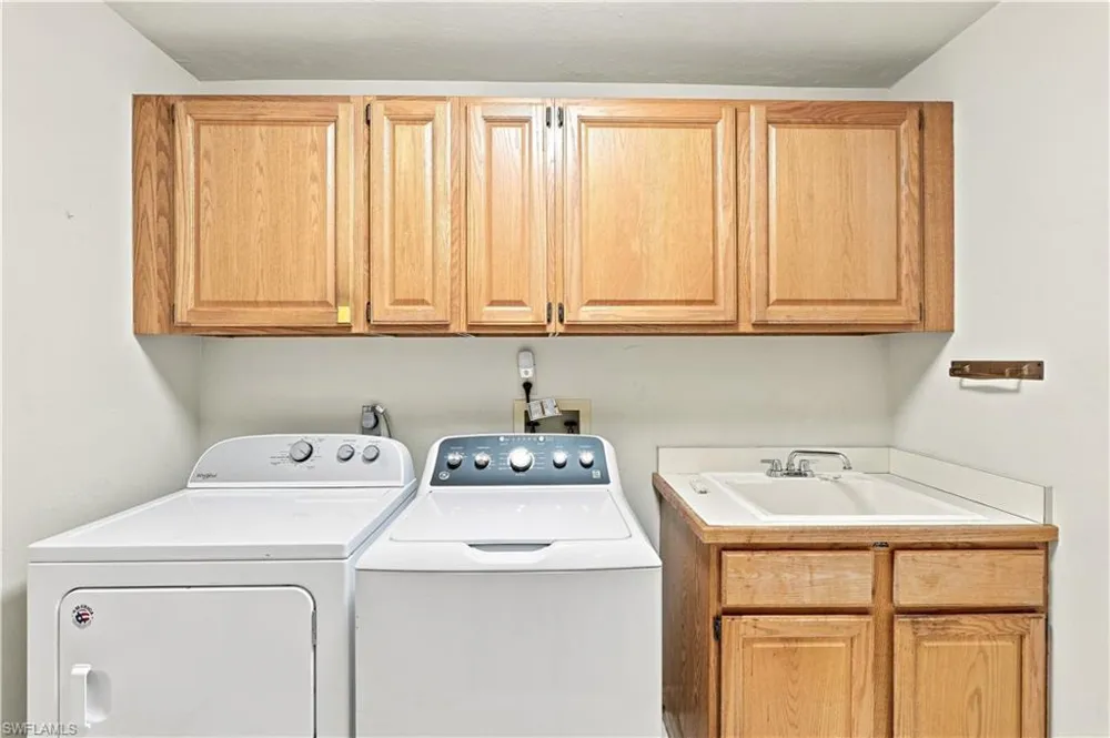 27067 Kindlewood Lane Bonita Springs, FL 34134
