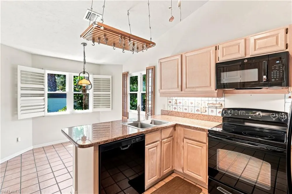27067 Kindlewood Lane Bonita Springs, FL 34134