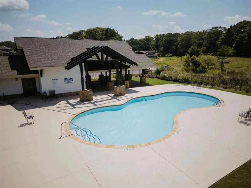 438 Races Road Hoschton, GA 30548