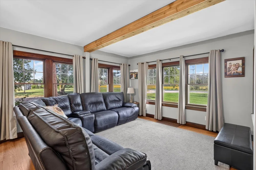 442 Riverview Drive Plainwell, MI 49080