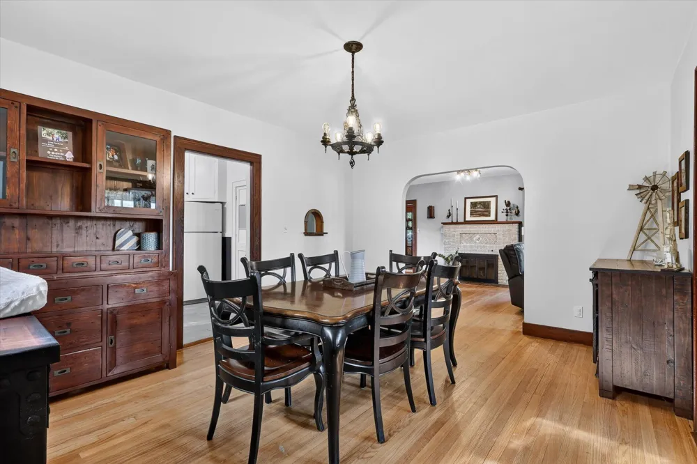 442 Riverview Drive Plainwell, MI 49080