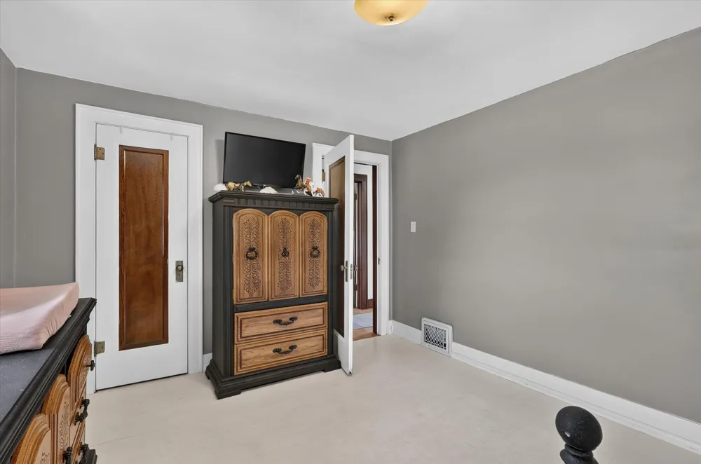 442 Riverview Drive Plainwell, MI 49080