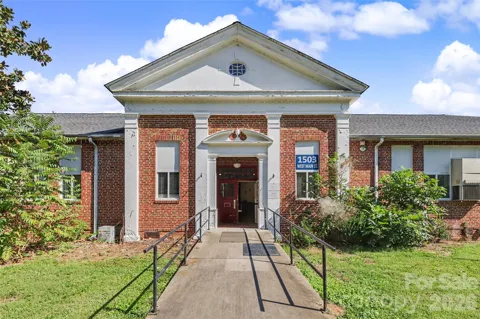 1503 W Main Street