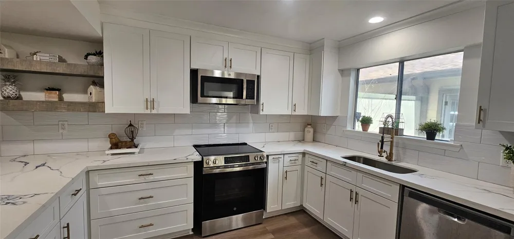 724 Country Place Drive #E Houston, TX 77079