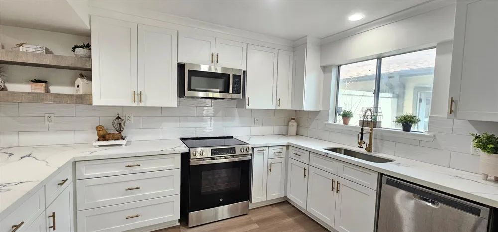 724 Country Place Drive #E Houston, TX 77079