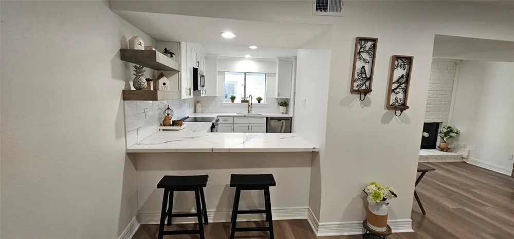 724 Country Place Drive #E Houston, TX 77079