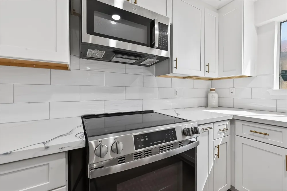 724 Country Place Drive #E Houston, TX 77079