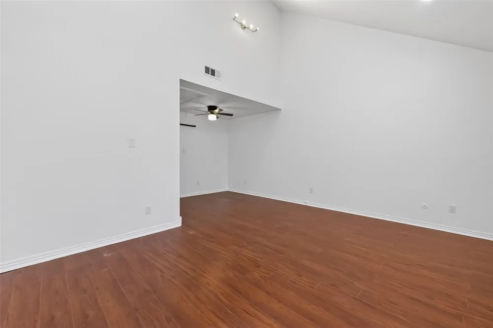 724 Country Place Drive #E Houston, TX 77079