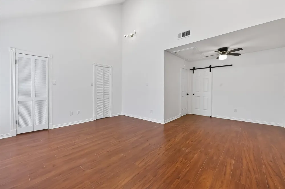 724 Country Place Drive #E Houston, TX 77079