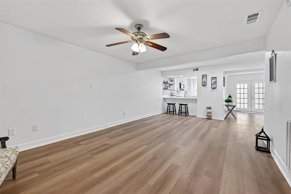 724 Country Place Drive #E Houston, TX 77079