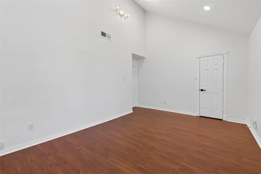 724 Country Place Drive #E Houston, TX 77079