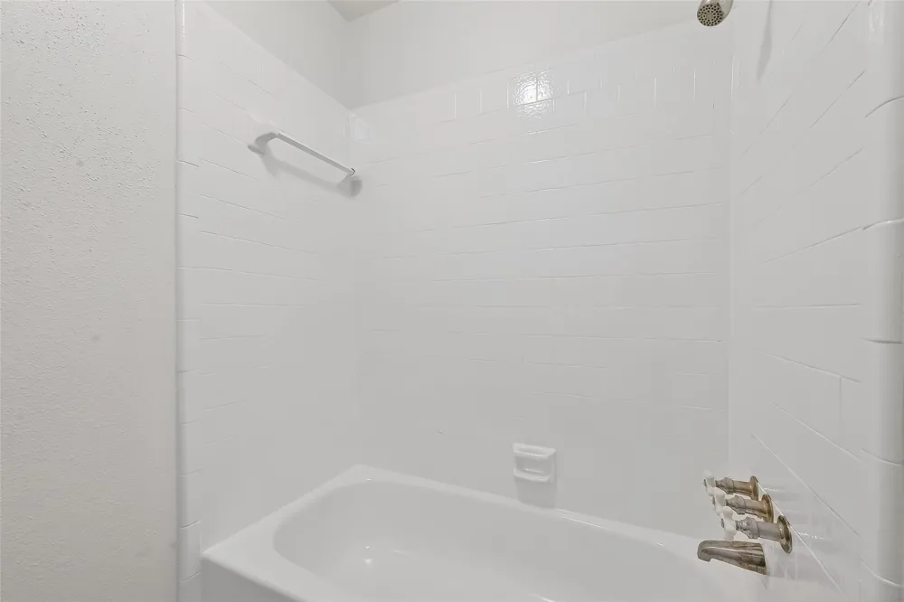 724 Country Place Drive #E Houston, TX 77079