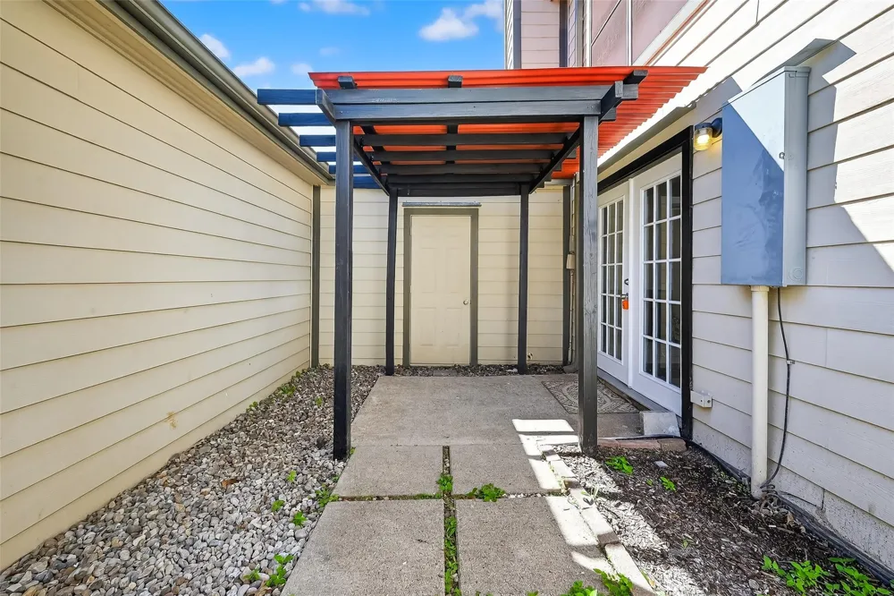 724 Country Place Drive #E Houston, TX 77079